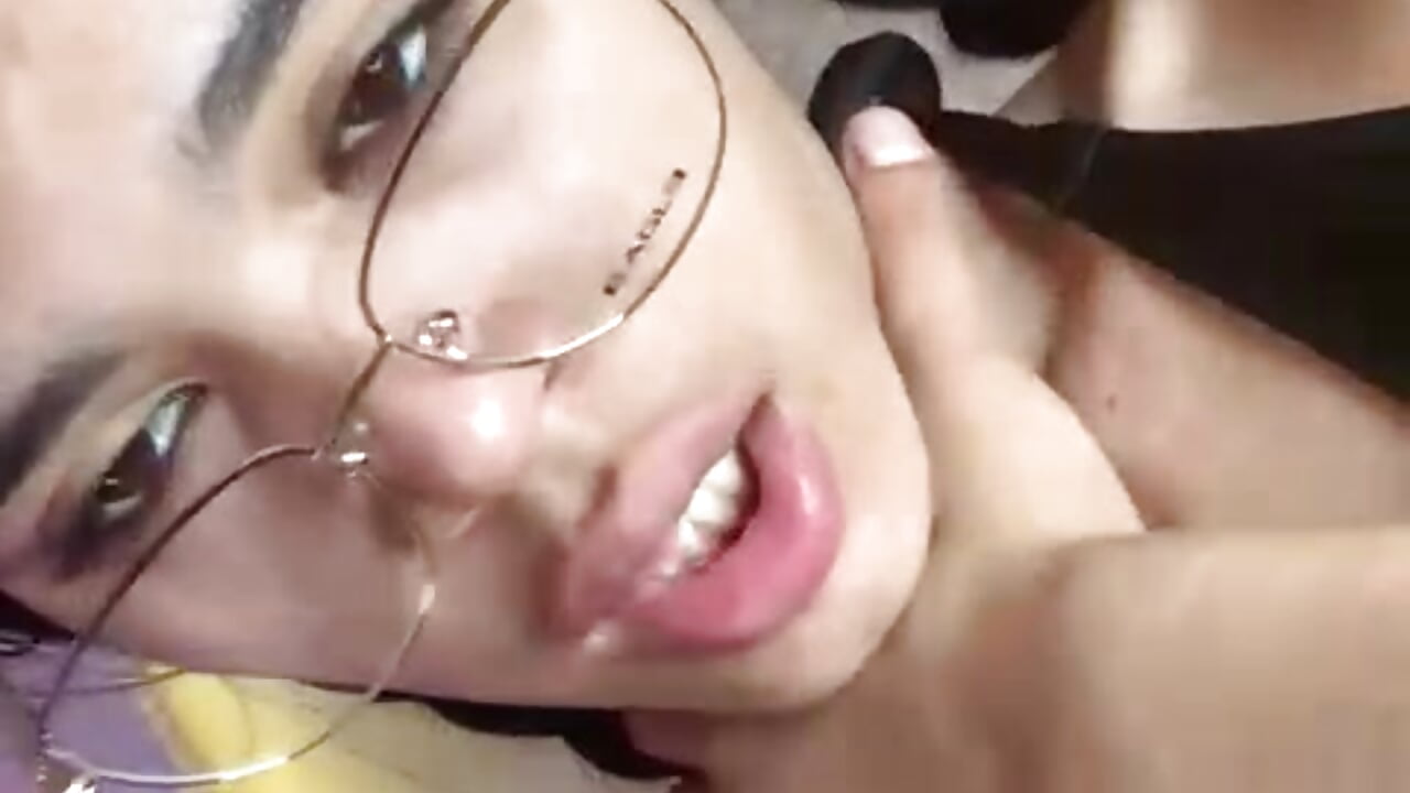 You know my music is crazy like me! - βίντεο μοντέλου ALICESANDOVAL