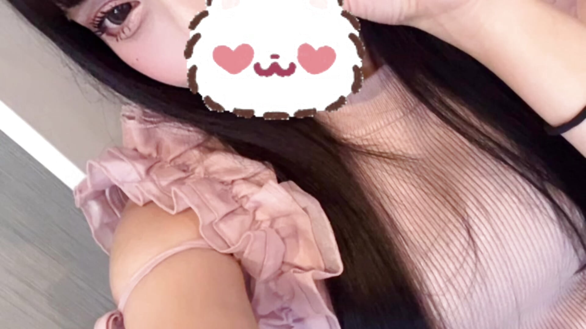 c8b7a8bfa0f84c60a1a6aac242ff17ca.mov