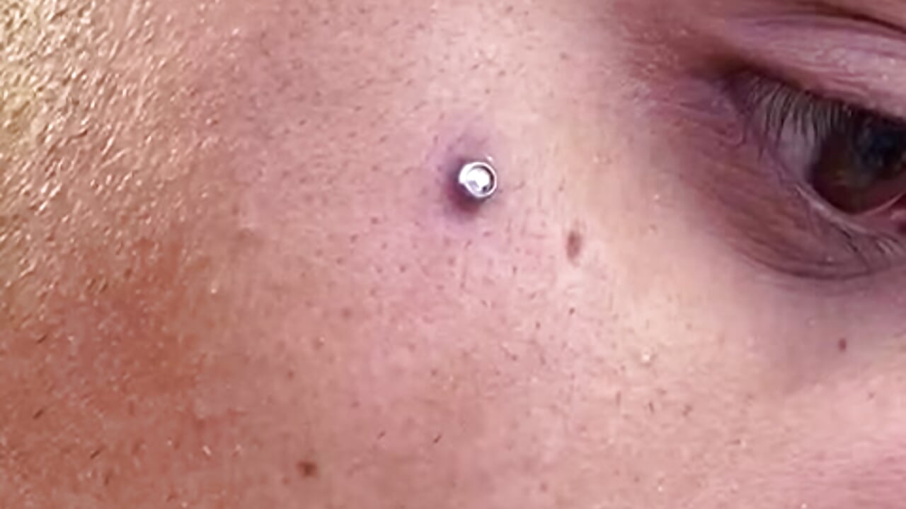 Do you like pirciengs and tattoos? - 視頻由 Damian_and_roxanne 主播提供