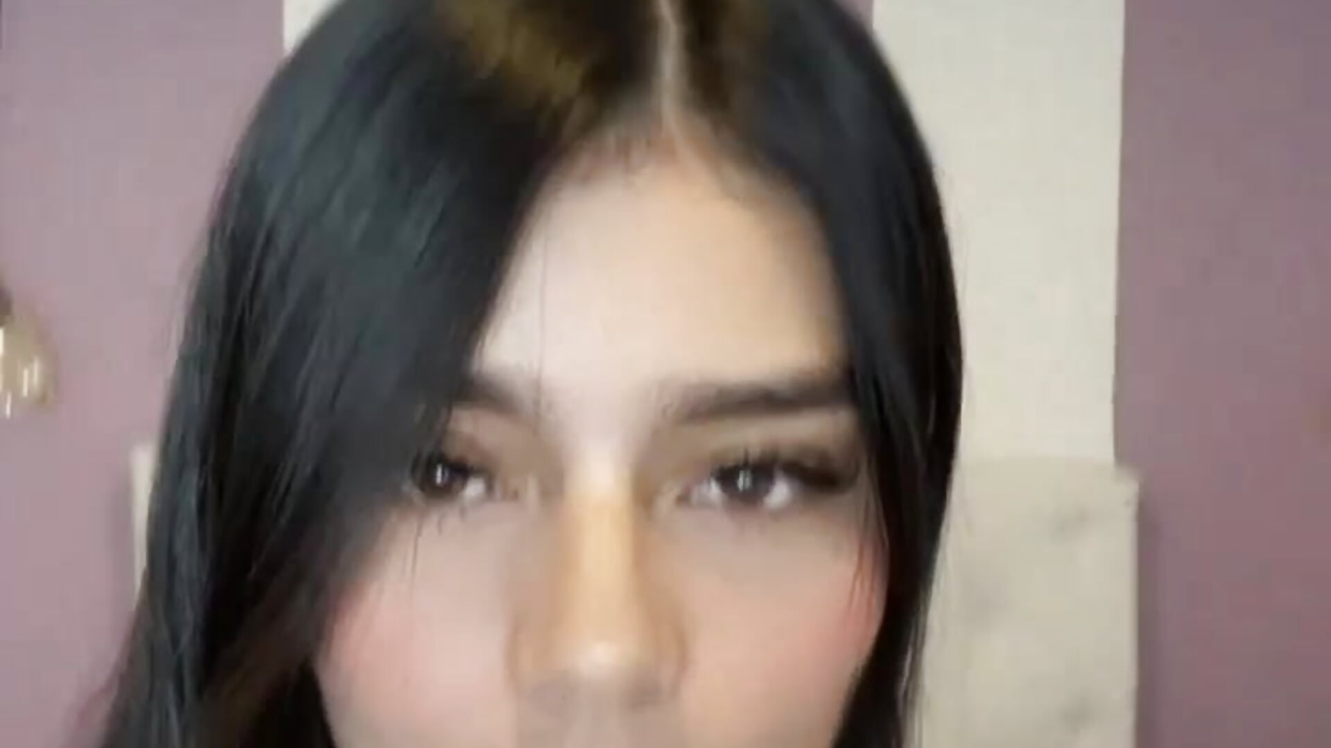 Mmmmm - 視頻由 valerihouse 主播提供