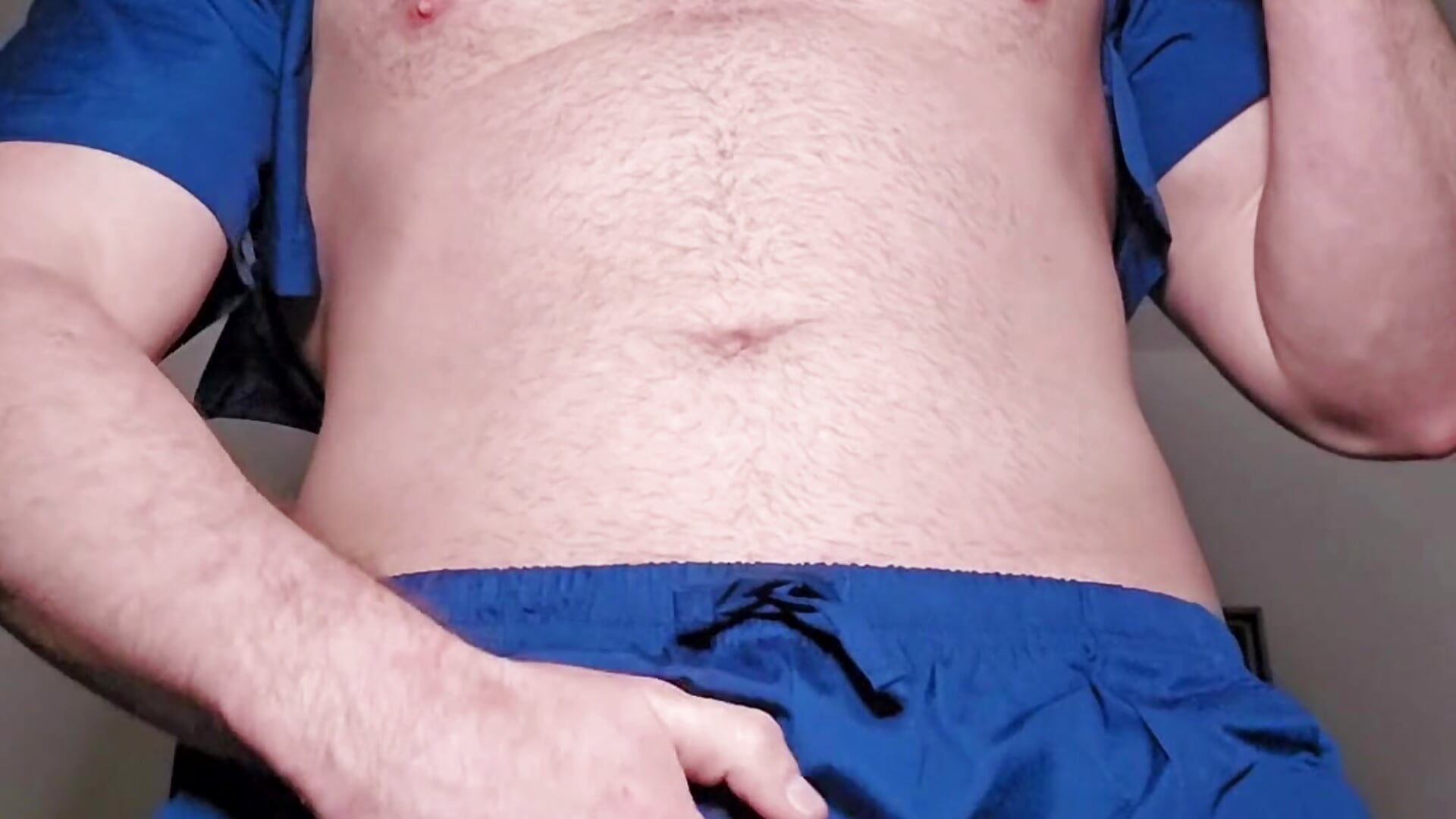 Heißer Arzt spritzt dich gesund
