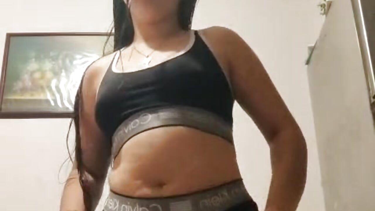 how delicious a grope - video by Niicolle_Evanss cam model