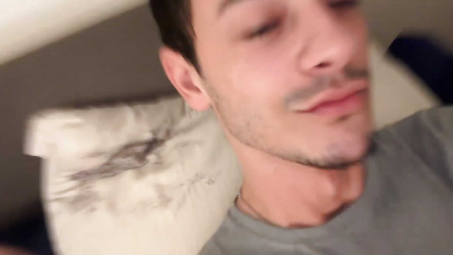 EC1AEE84-B645-4416-AB35-F465D24911A7 - video by Aaron_nextdor cam model