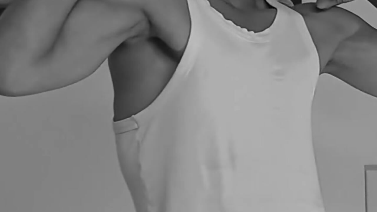 profile-intro-video-1761450311 - video by oliver_mr_ cam model