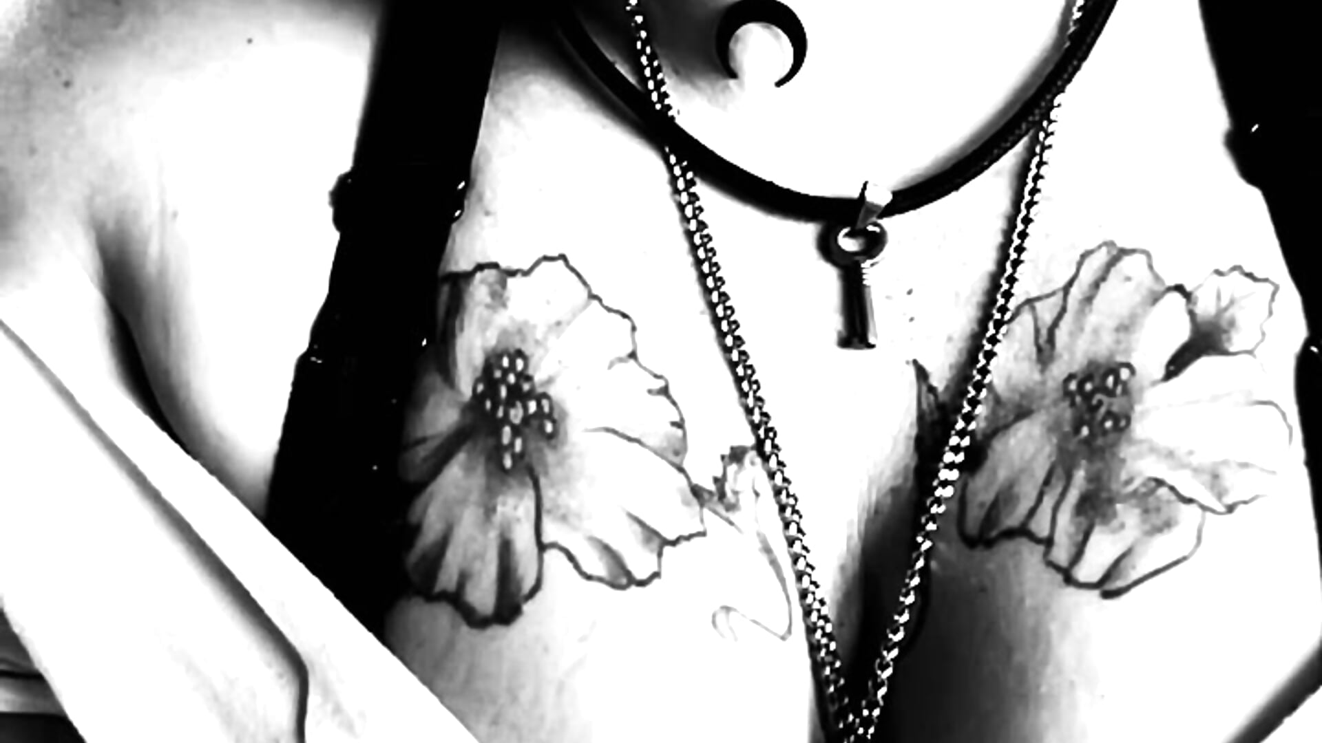 Yummy - video by Harleesinn cam model