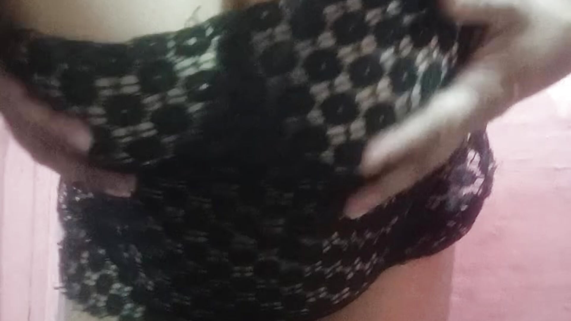 B612_20250403_225532_327 - video by Moonshine07 cam model