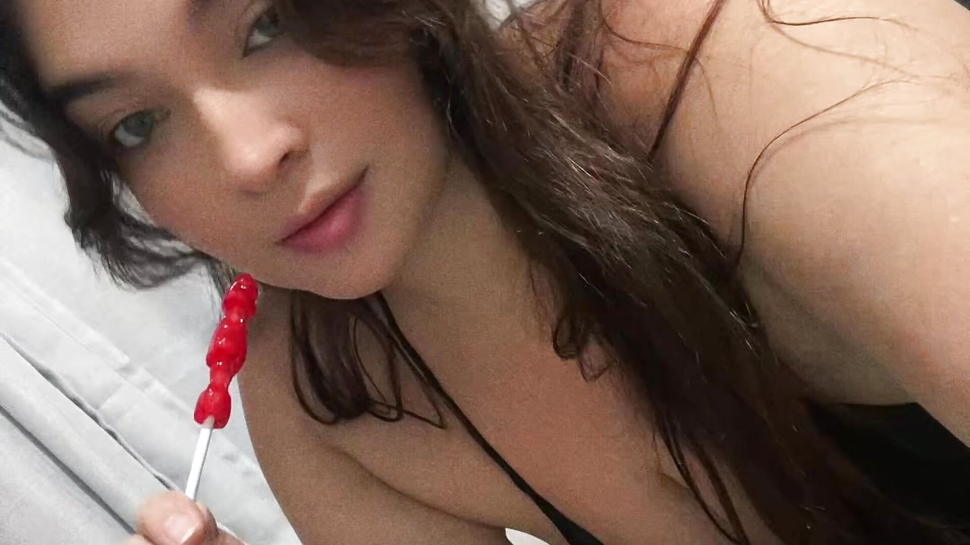 Halloween 🎃 - video by sarahreyess_11 cam model