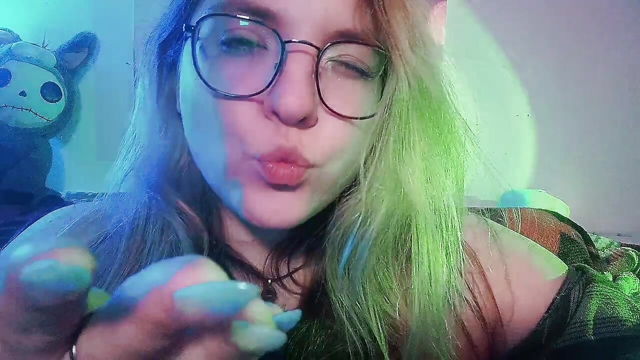 An air kiss for you. – видео вебкам-модели ZayaRush