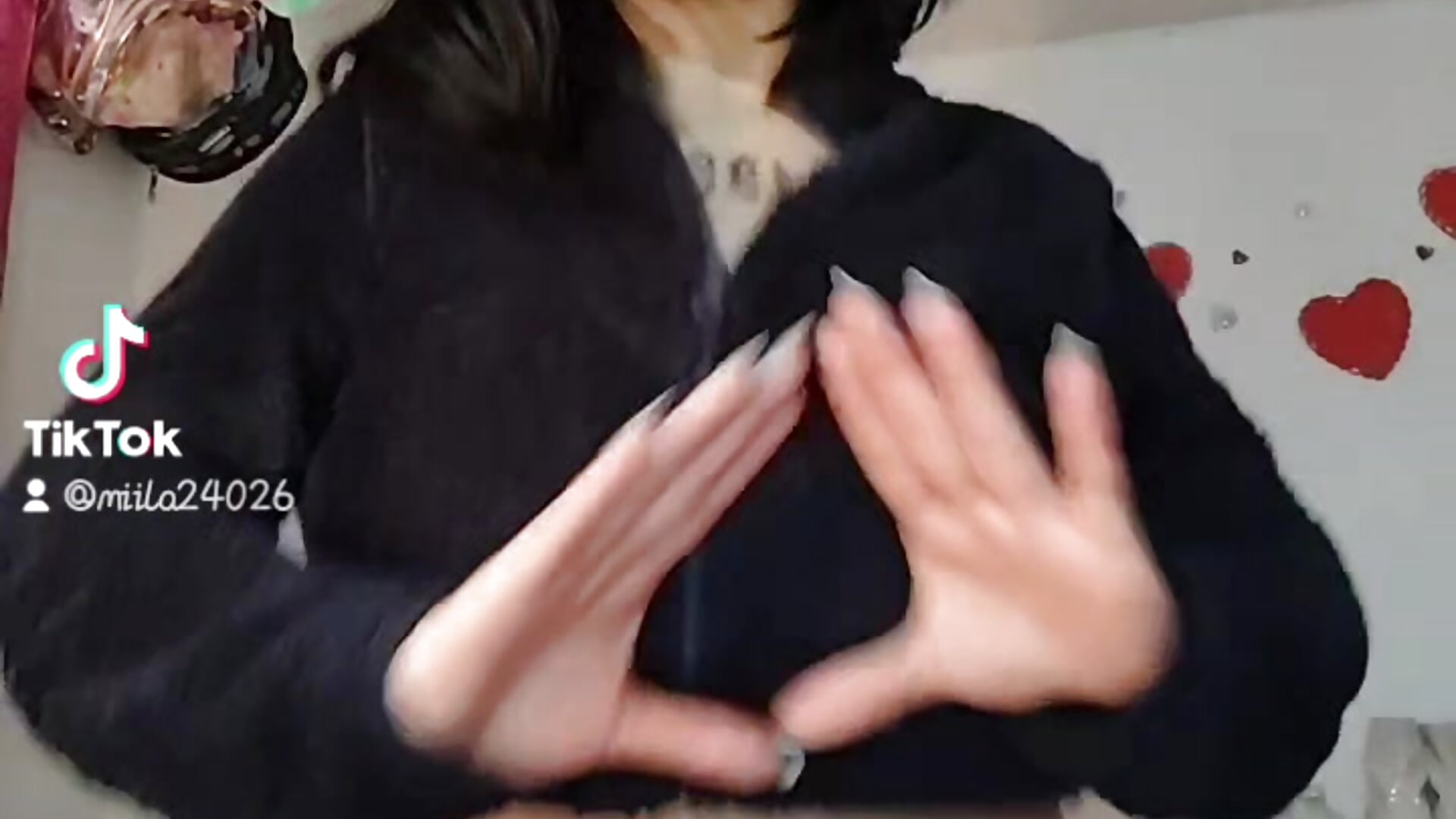 Jijijiji 👉👈 - video di Kitty_Melodi modella di cam