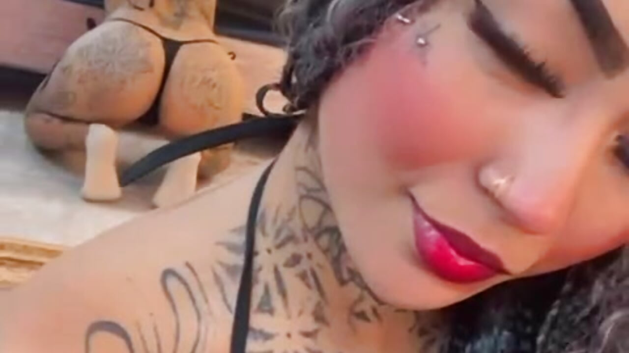 Naughty girl for u 💋 - EmilieLake 캠 모델의 동영상