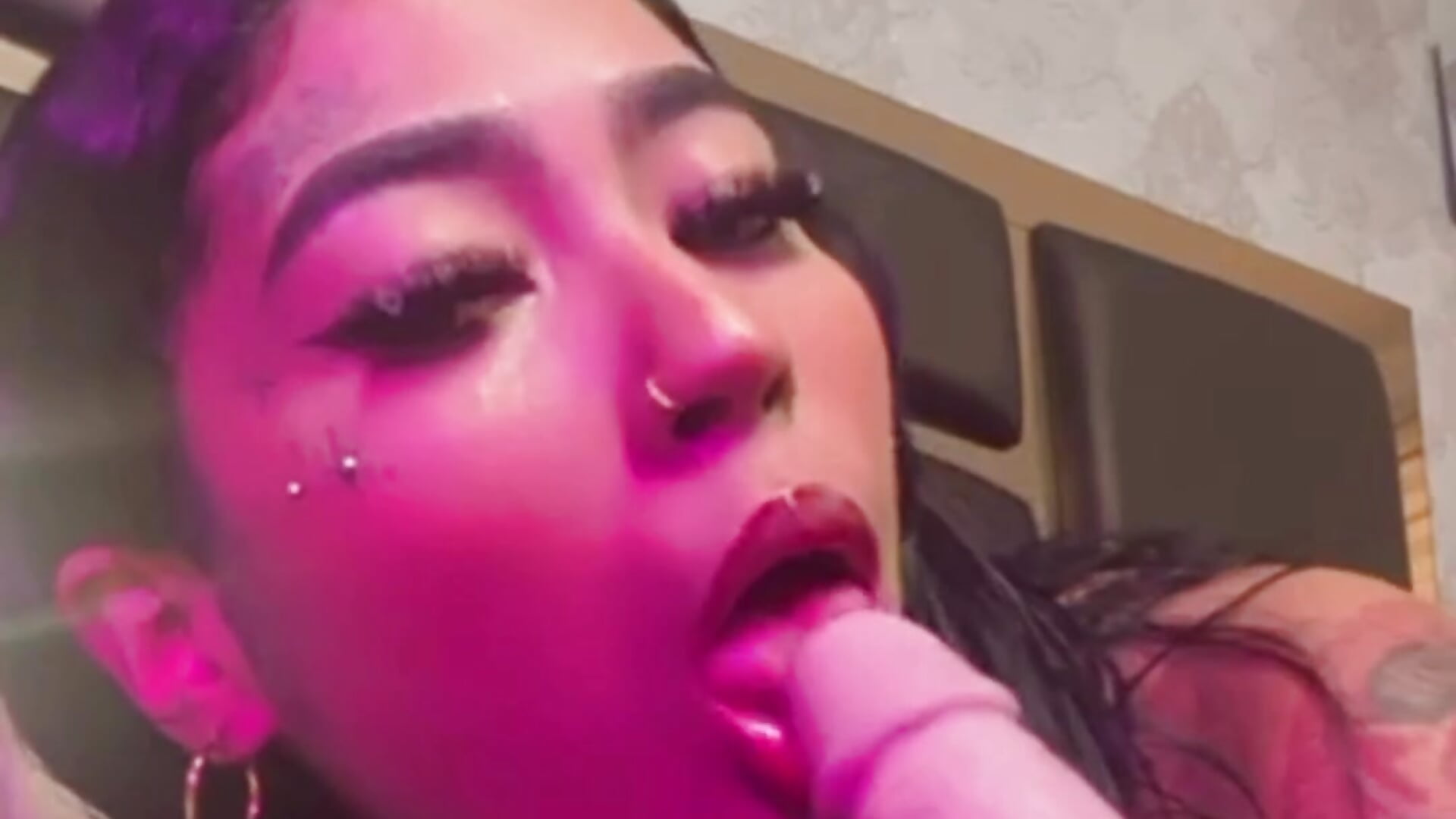 hot blowjob and deepthroat!💦 - video by EmilieLake cam model