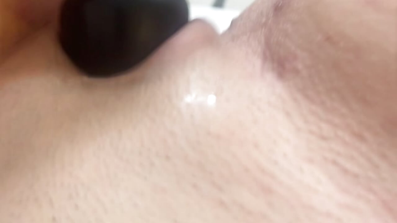 Domi on my clit +cum for you 💦💦