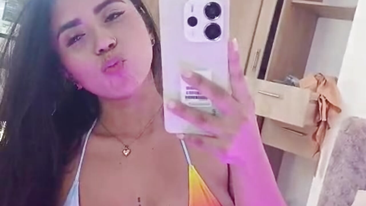 kisses for you love - vídeo de la modelo de cam issi_loren