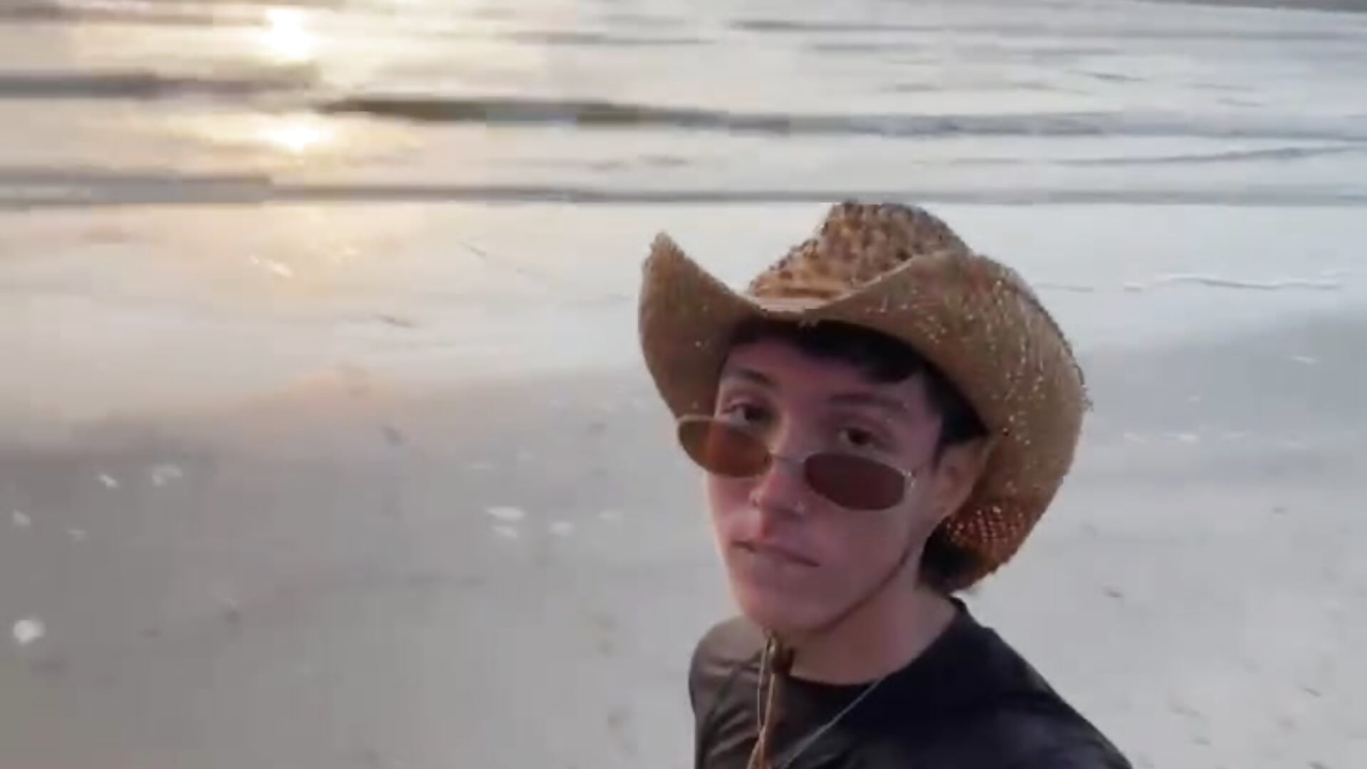 LittleDanny_ kamerás modell  4215. kiemelt videója