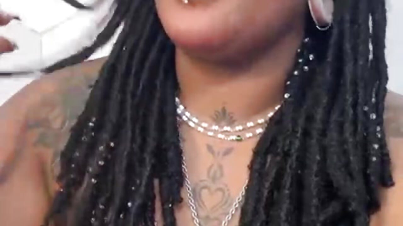 come here to pamper my clitoris - відео від вебкаммоделі Anaa_Fuentess