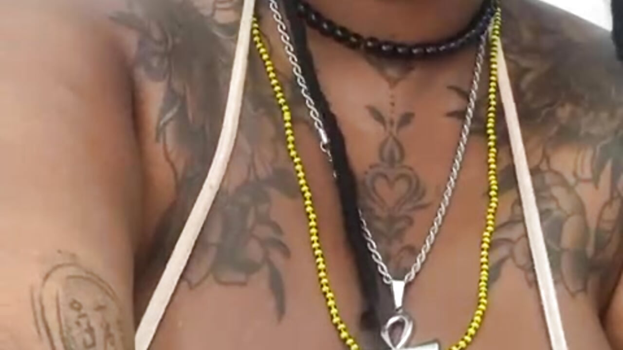 Hey, hey! I'm back come see me😏😳🥺 - Anaa_Fuentess 캠 모델의 동영상