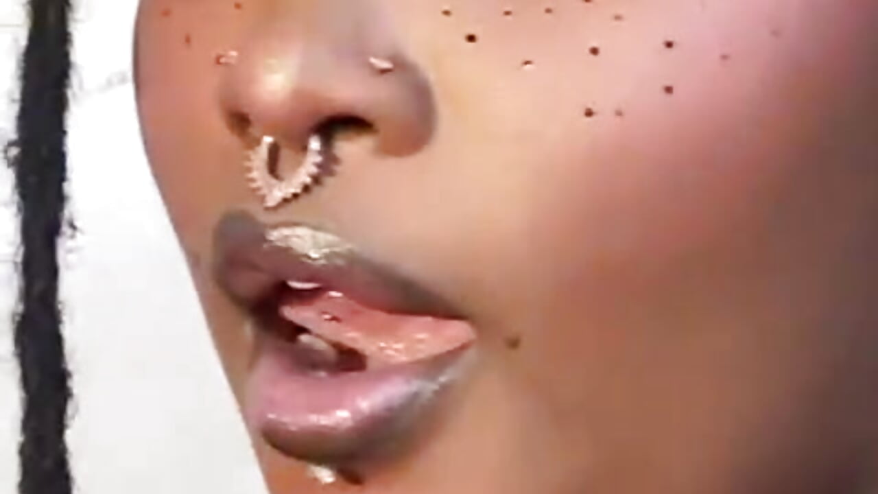 what are you looking? 🙊💥 - Anaa_Fuentess 캠 모델의 동영상