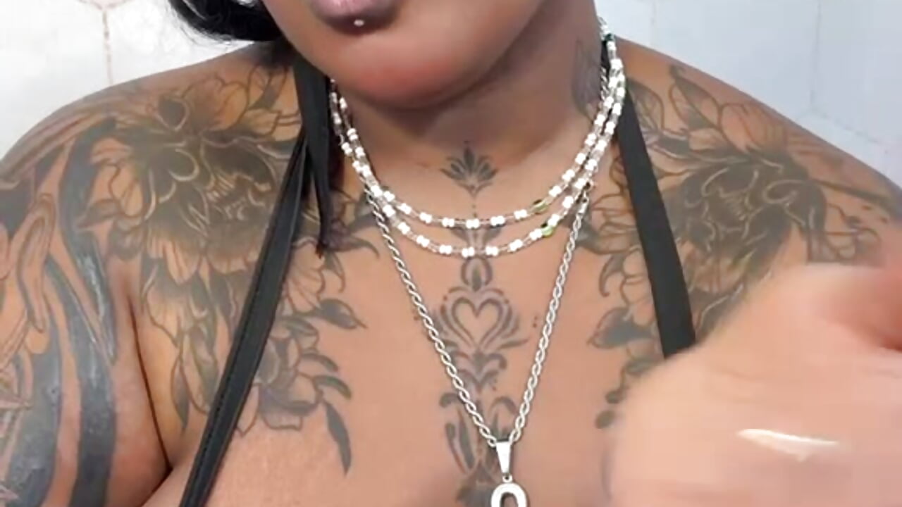 KISS U!🔥🔥 - clip cu Anaa_Fuentess model videochat