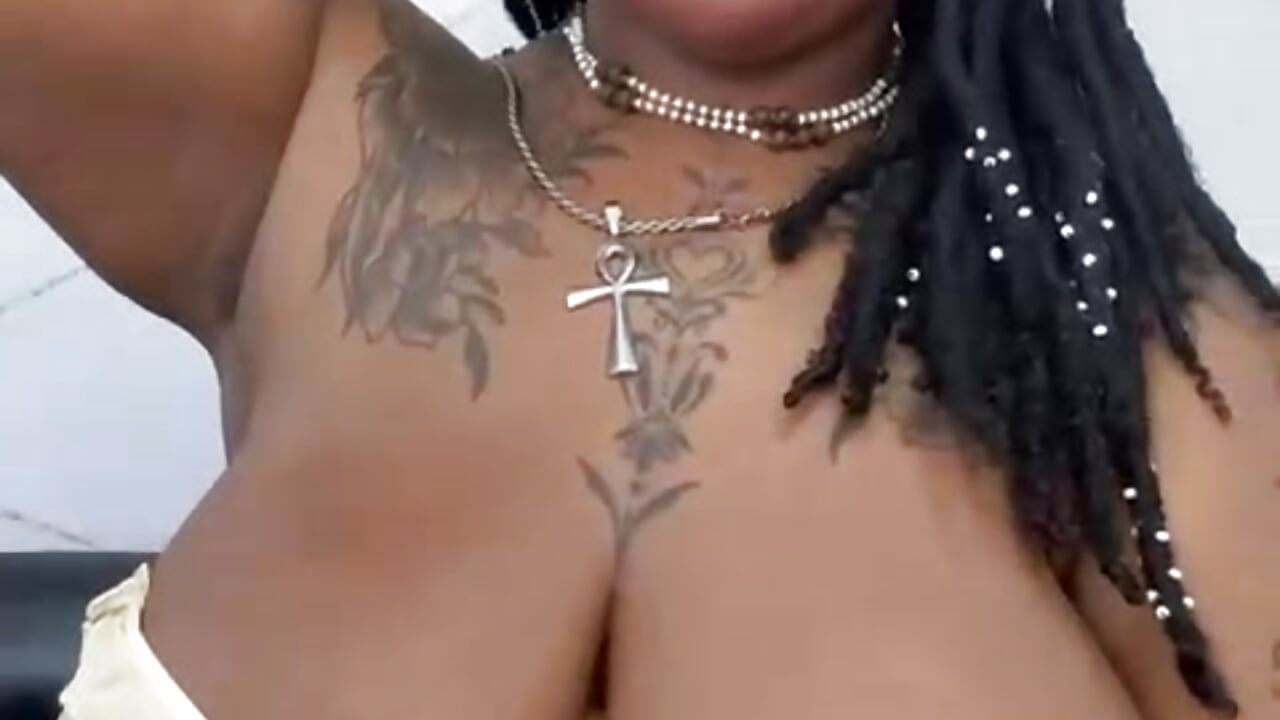 Come and enjoy good company, a while pleasant and a lot of fun👀🔥🥺 - Anaa_Fuentess 캠 모델의 동영상