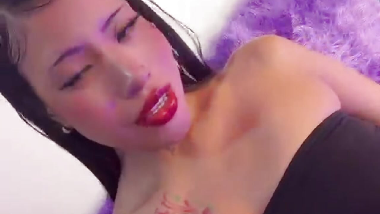 song that I would like you to dedicate to me– Georgina_Astor kameramodell videója