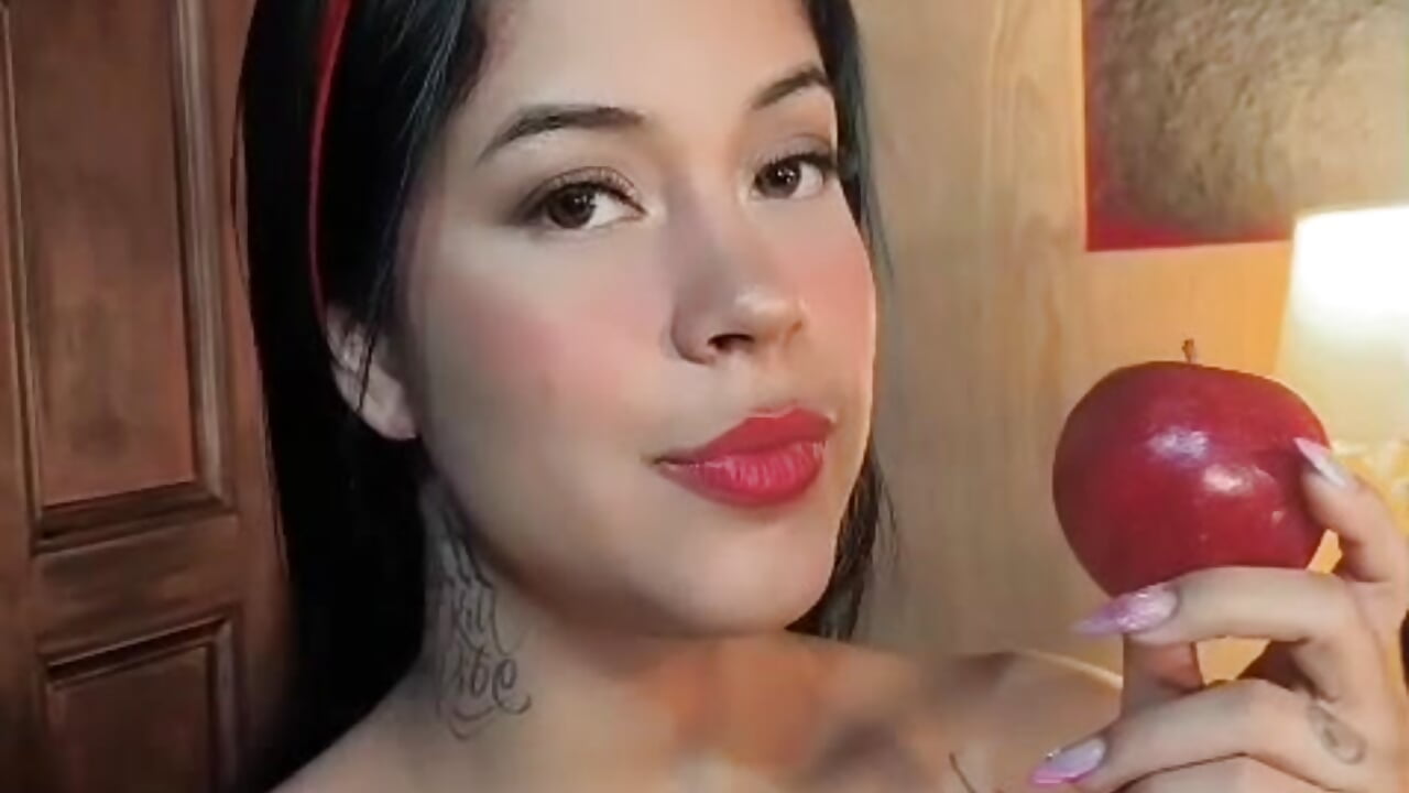 Satisfied - video di ScarlettSinclaiir modella di cam