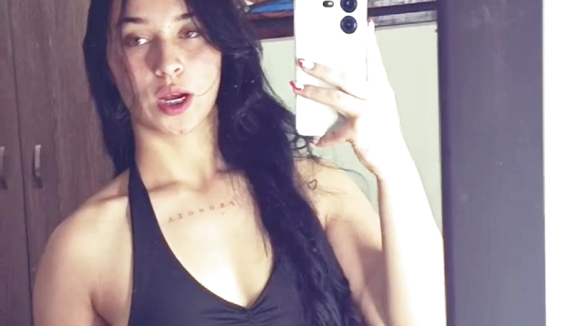 Un tik tok🫢 - video di Sol_Sunny modella di cam