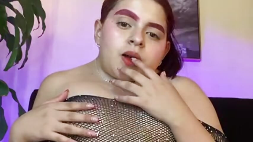 Rub my nipples hot for you🔥🥵 - video by sbanna_valle_ cam model