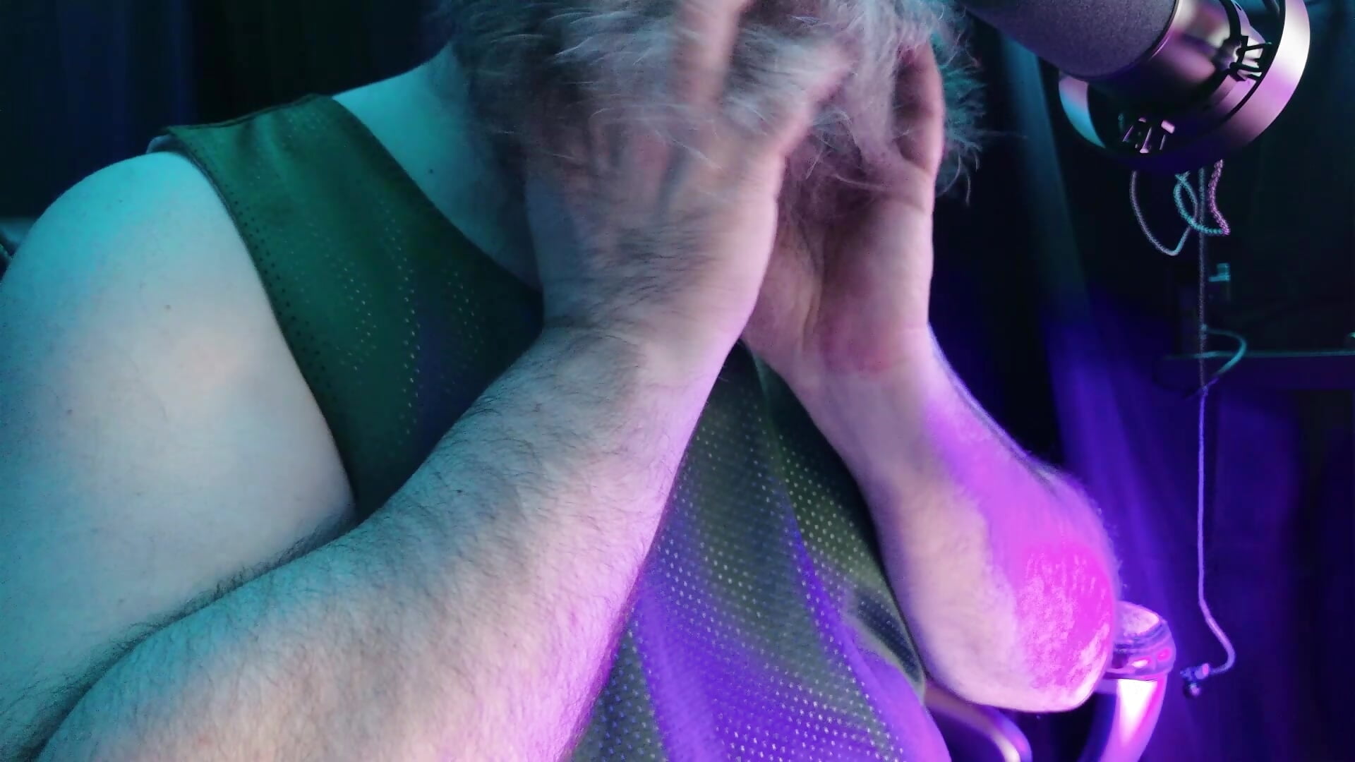 JJ Loves Beard Scritches - video od modelky/modela jj7779SC