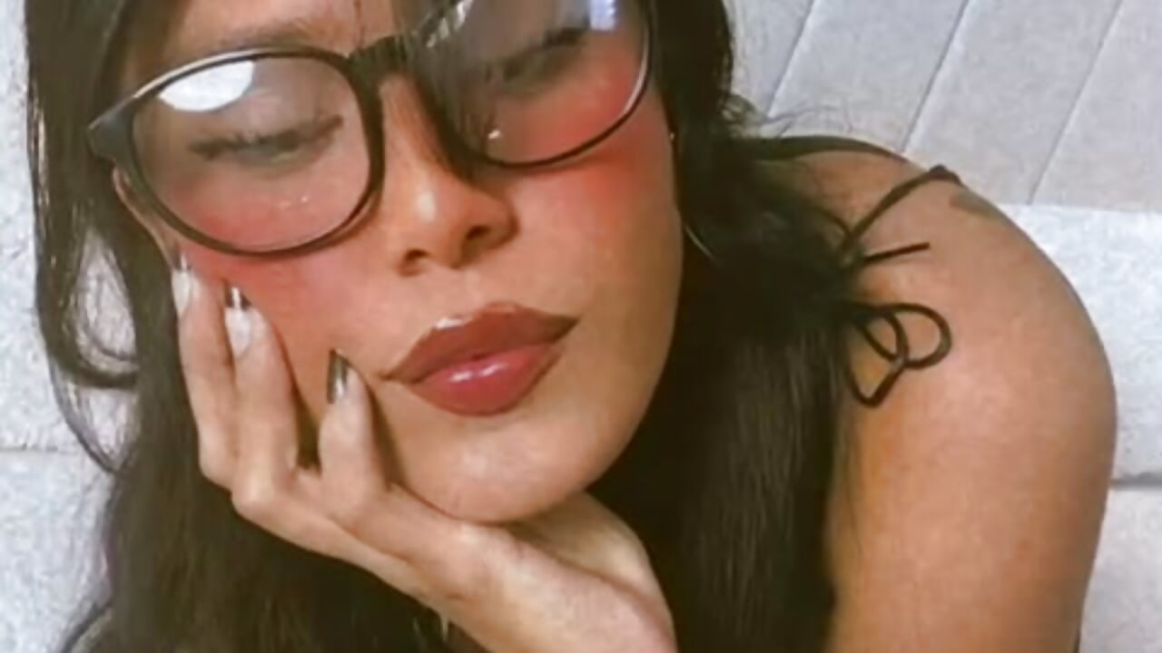 🖤 - video by babilett cam model