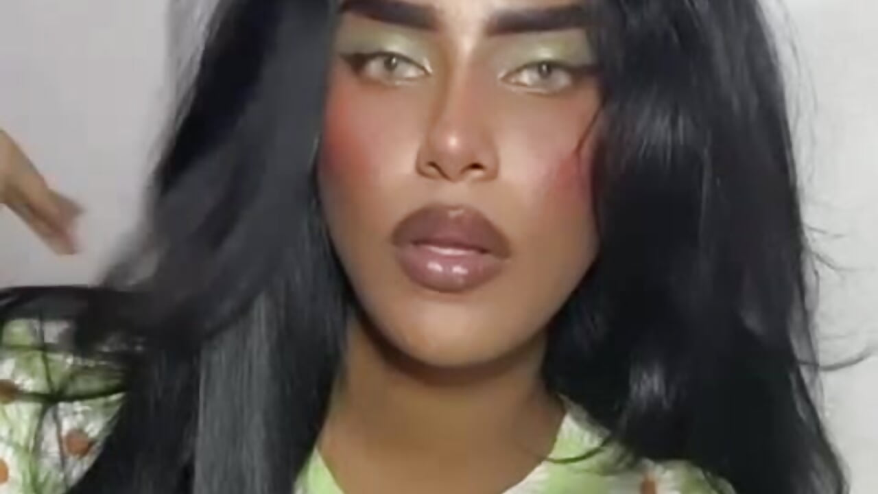 green eyes - video by babilett cam model