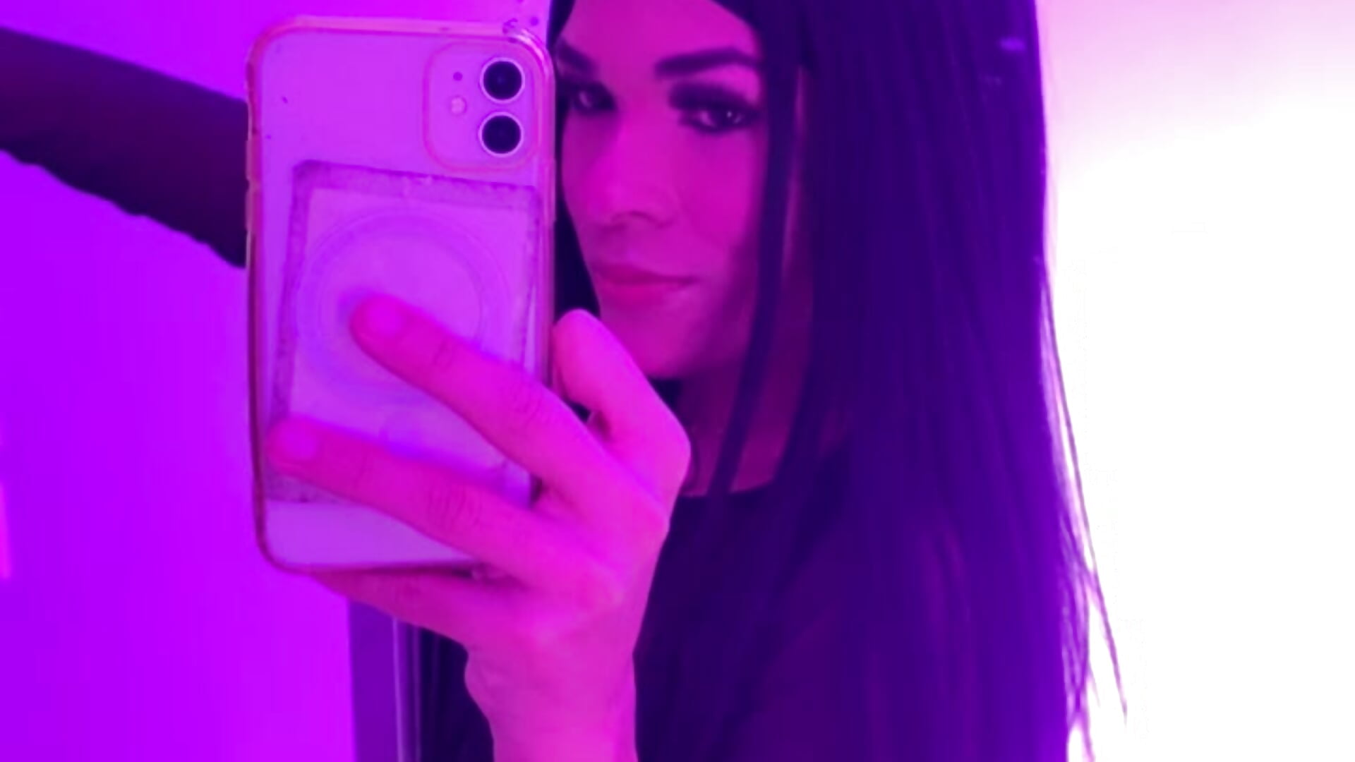 Hiii guysss - video của người mẫu cam Amira_Ember