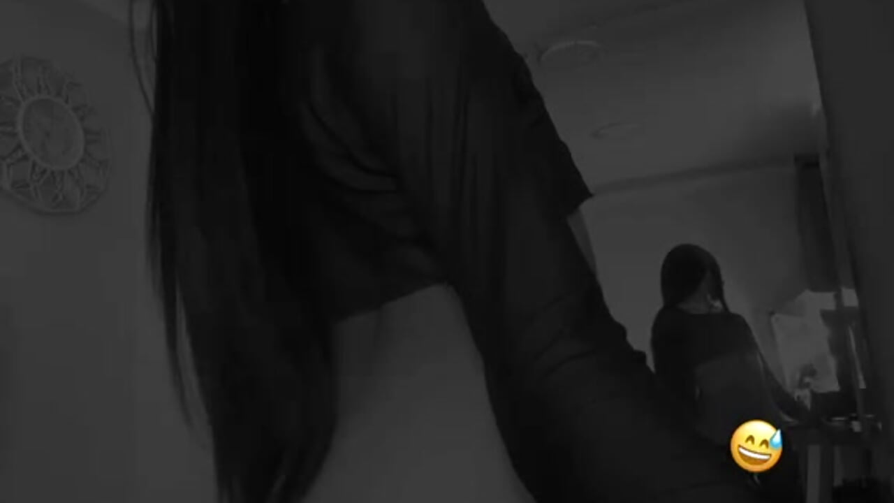 Mmmmm💋 - clip cu Amira_Ember model videochat