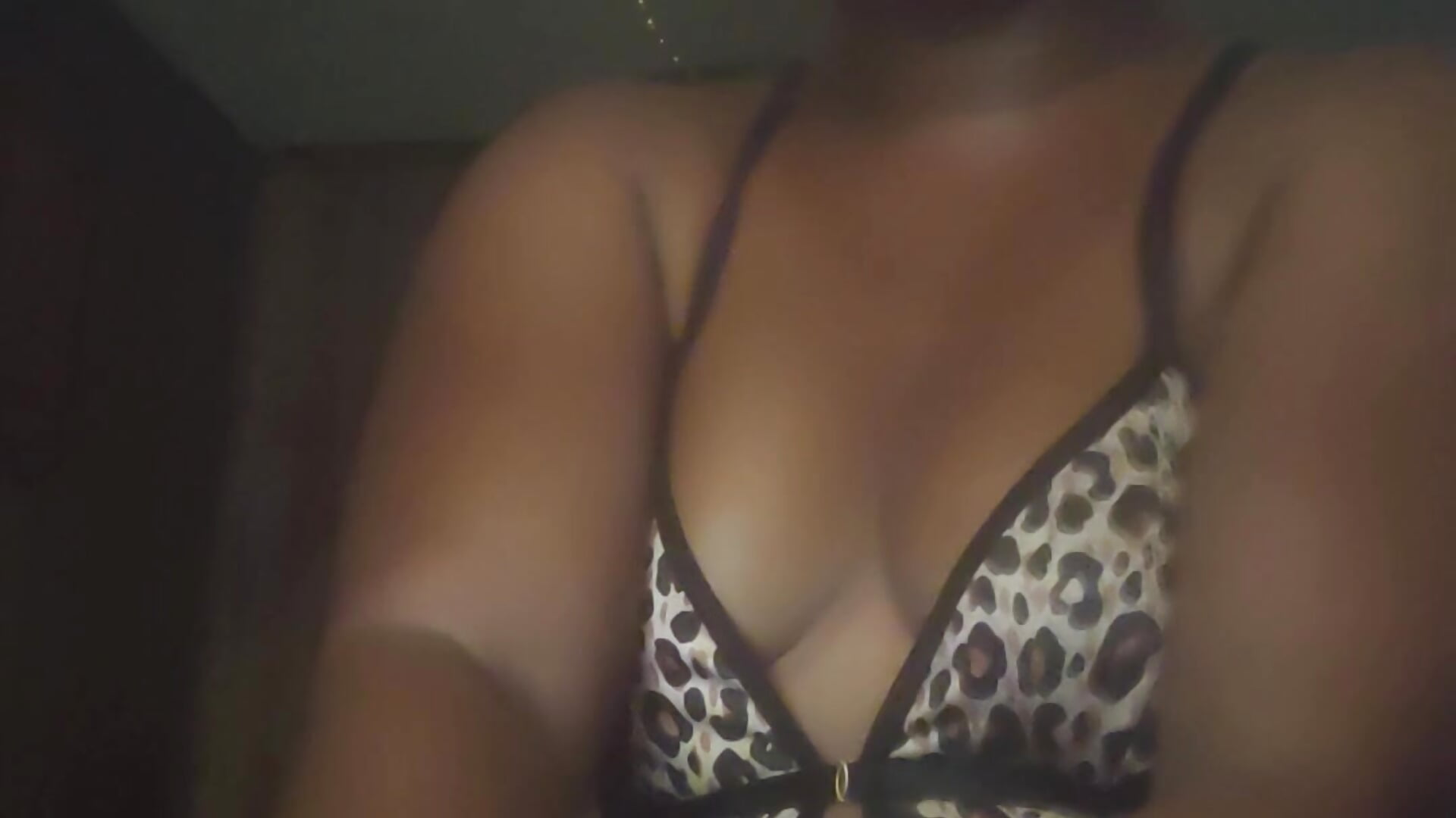 Sexi Ladie v - video by Ladiv33 cam model