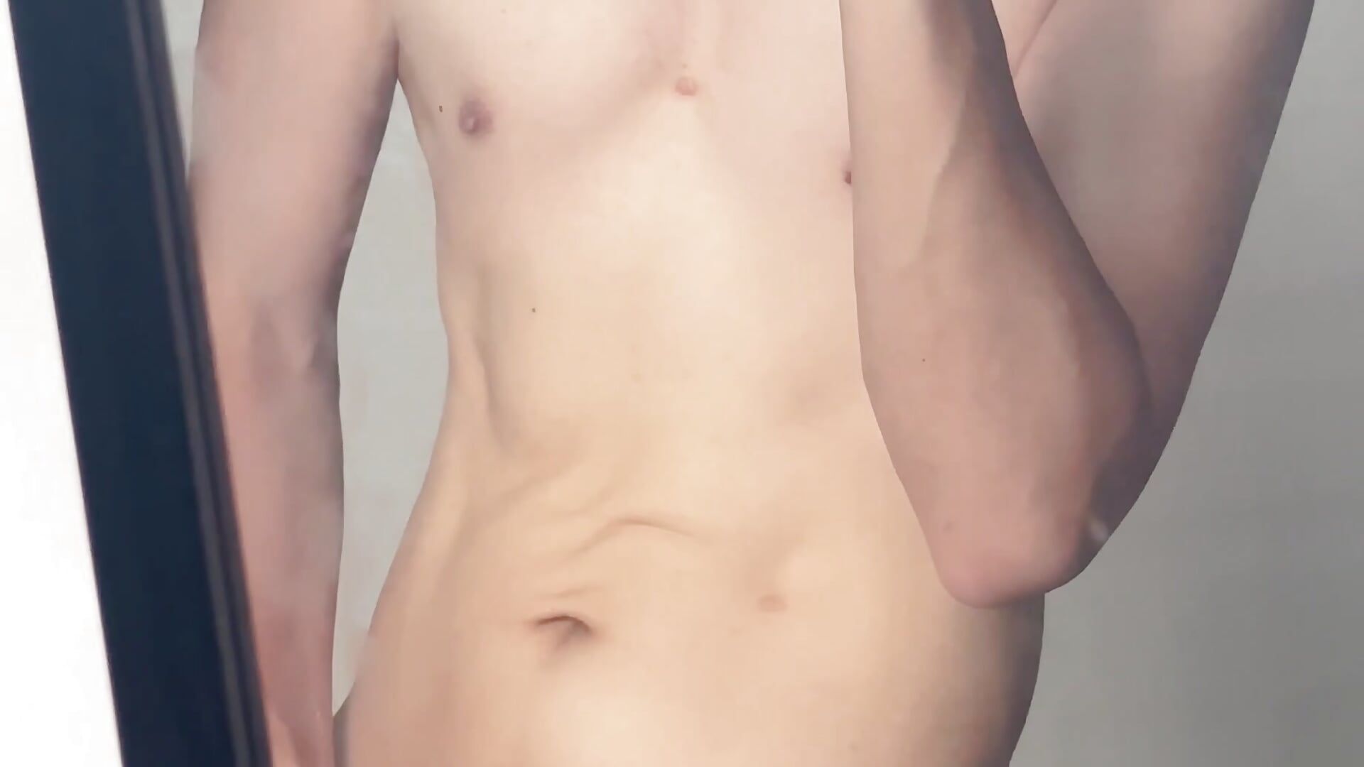 IMG_9877 - video by minggu_9811 cam model