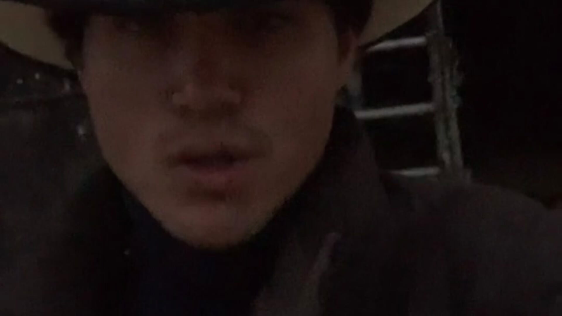 FFEF6F66-070F-4FC6-9E09-C12D017DA66B – video od webkamerové modelky ivancito_