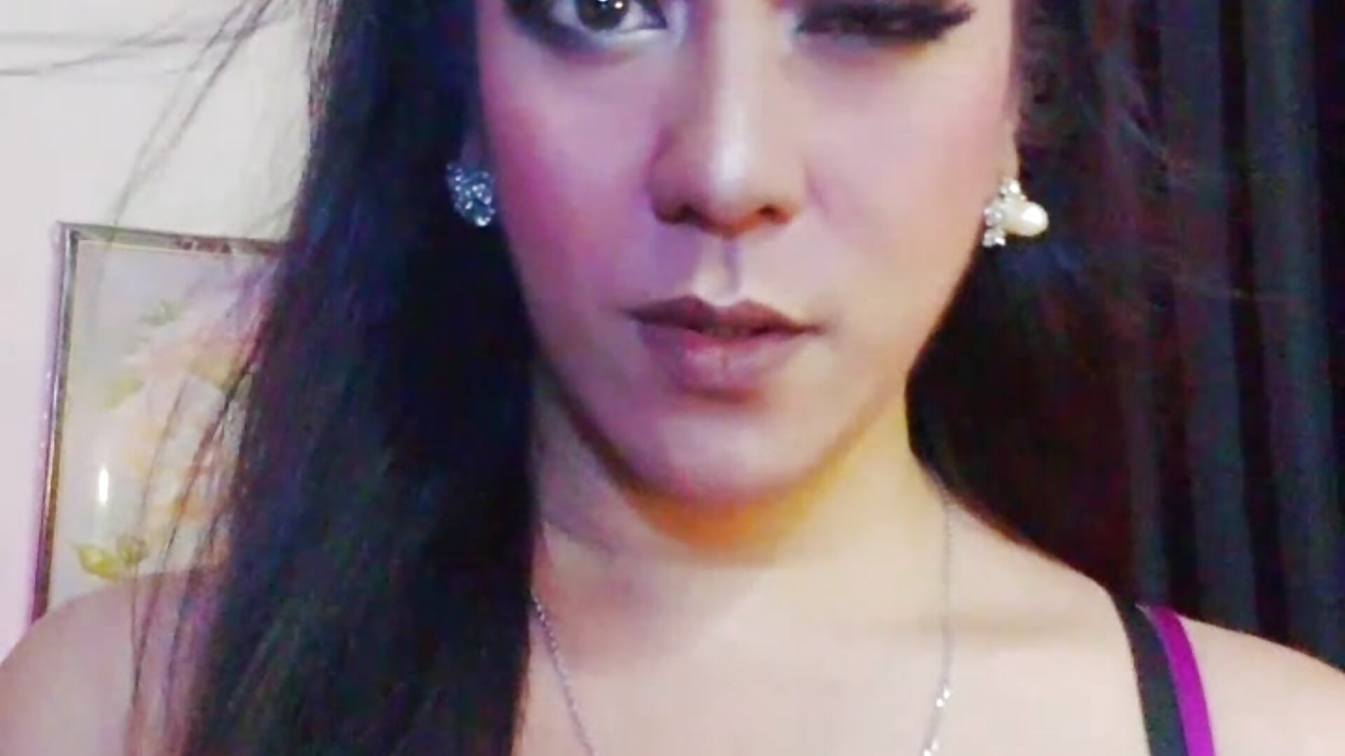 1000004747 – video modela na kameri TsCumWild