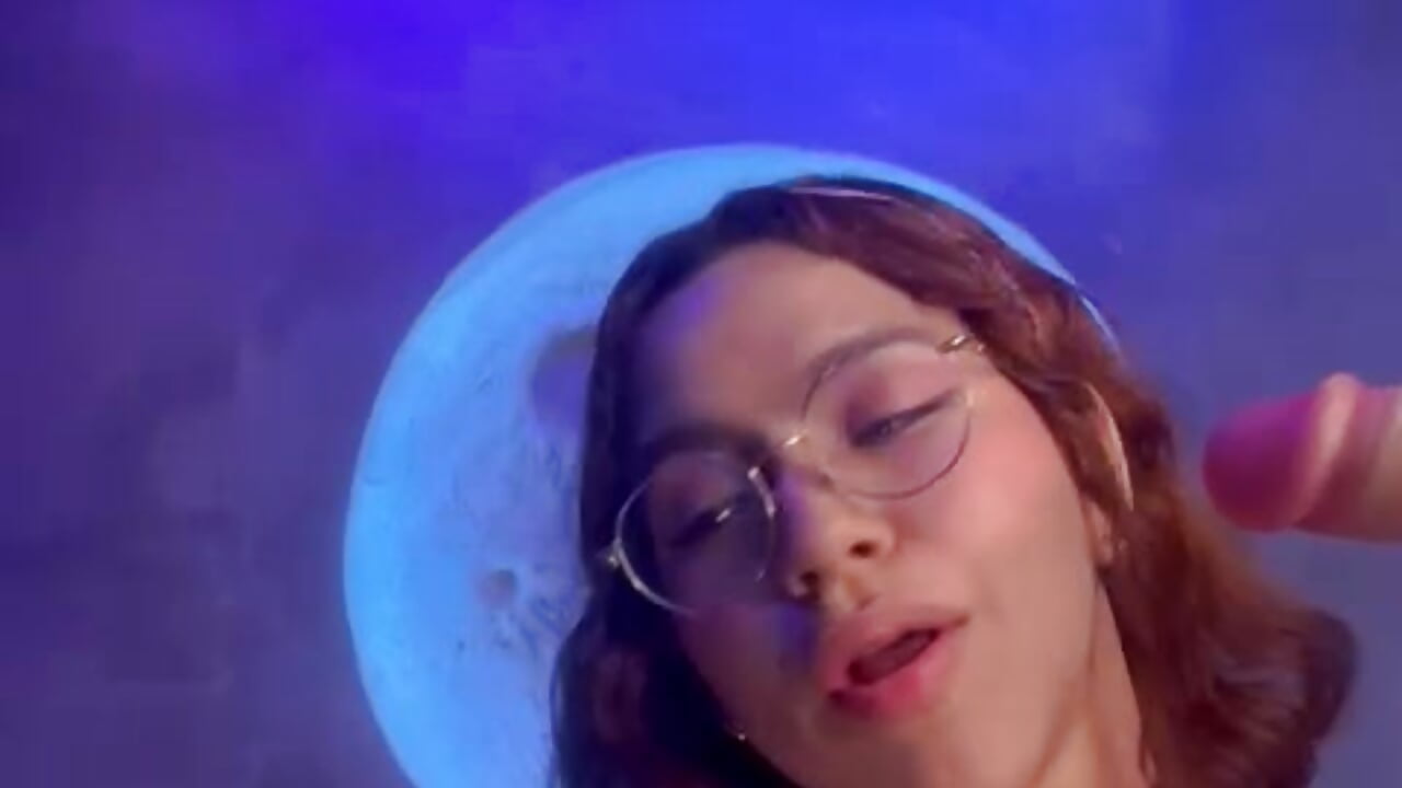 Deep & soft blowjob - video by Celineblossom_ cam model