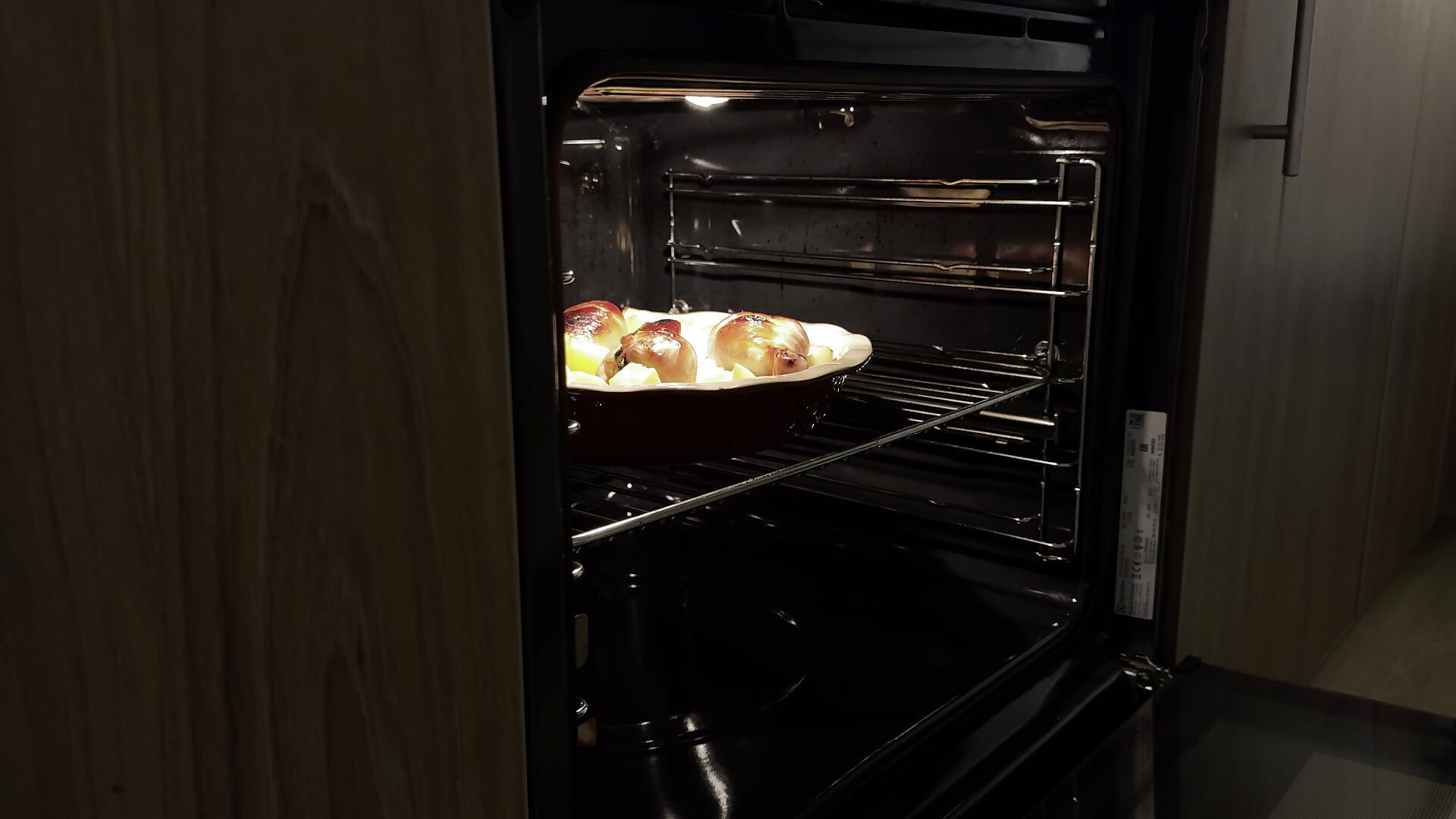 a lovely dinner on a rainy evening outside the window 🌧😊 - video by kitty_kristy1 cam model