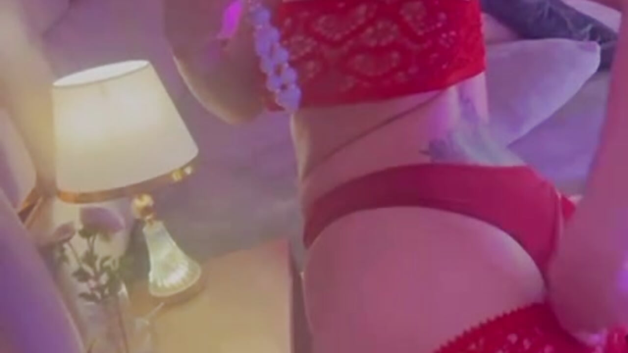 🔥🔥spank ass 🔥🔥 - video di FranchescaVeleska modella di cam