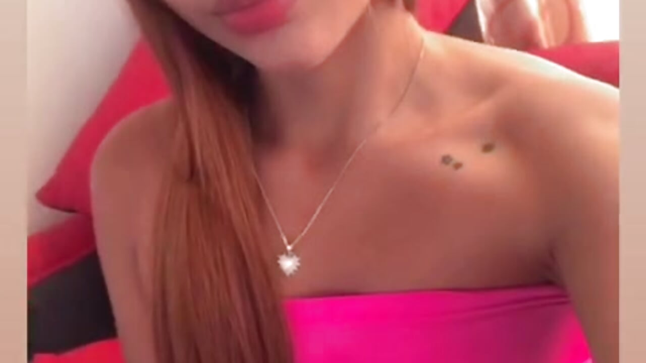 Allie - video by AllieBloom cam model