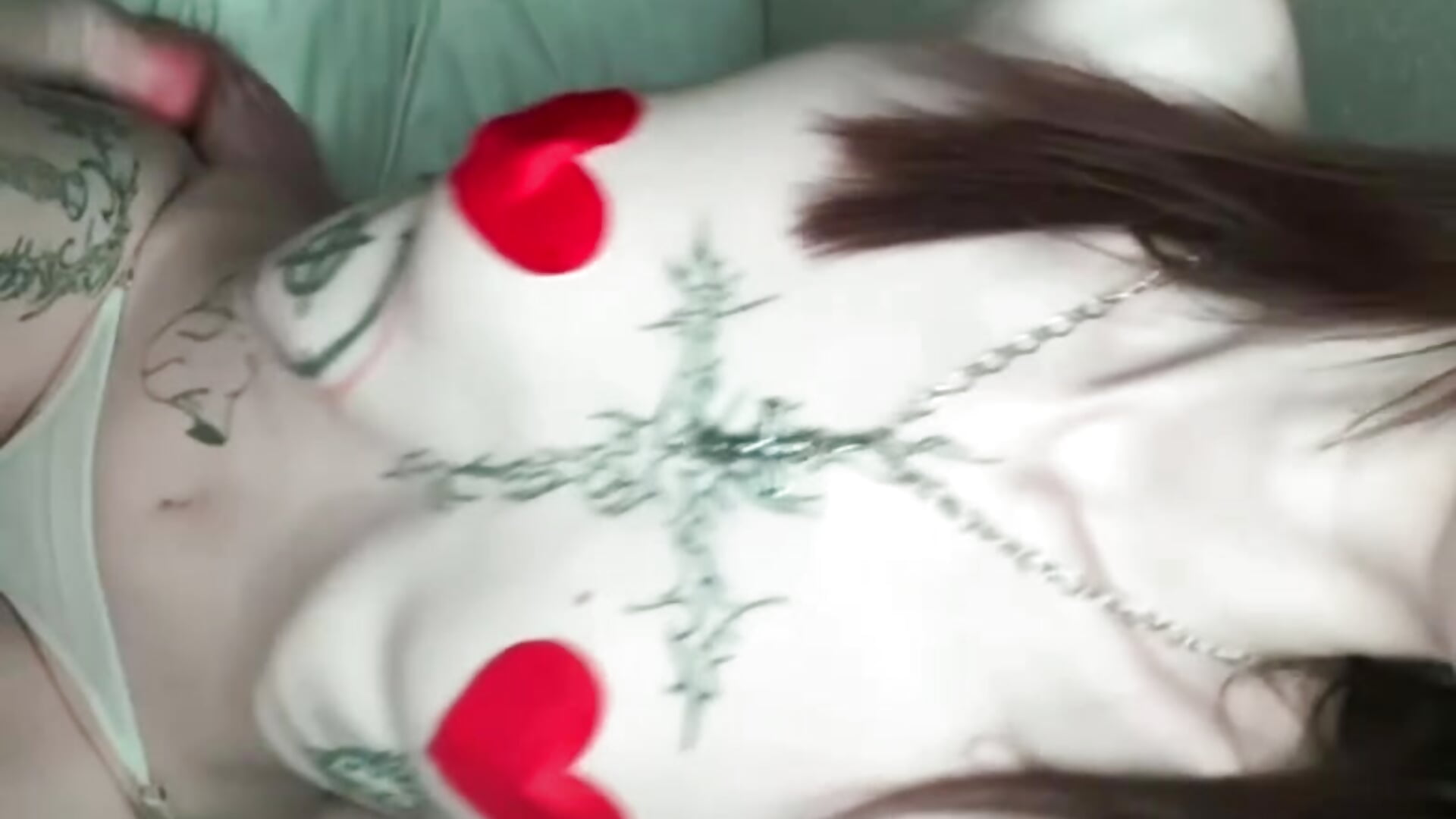 <3