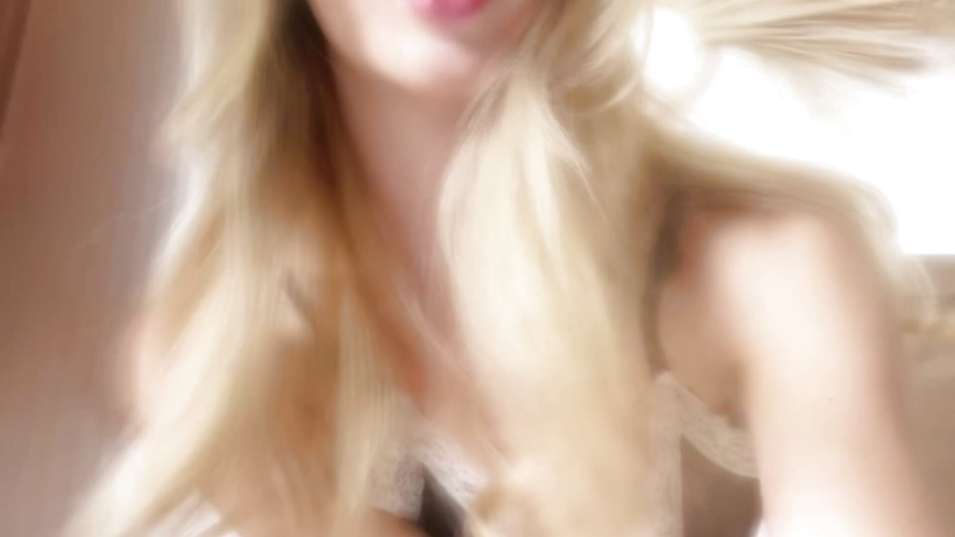 ✨ - video di LunarAngel_ modella di cam