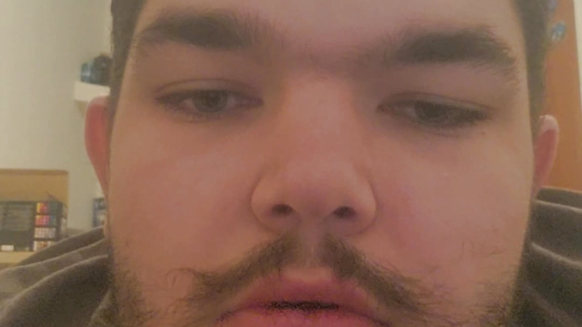 Introduction 😏😏 - video by Carapuce22