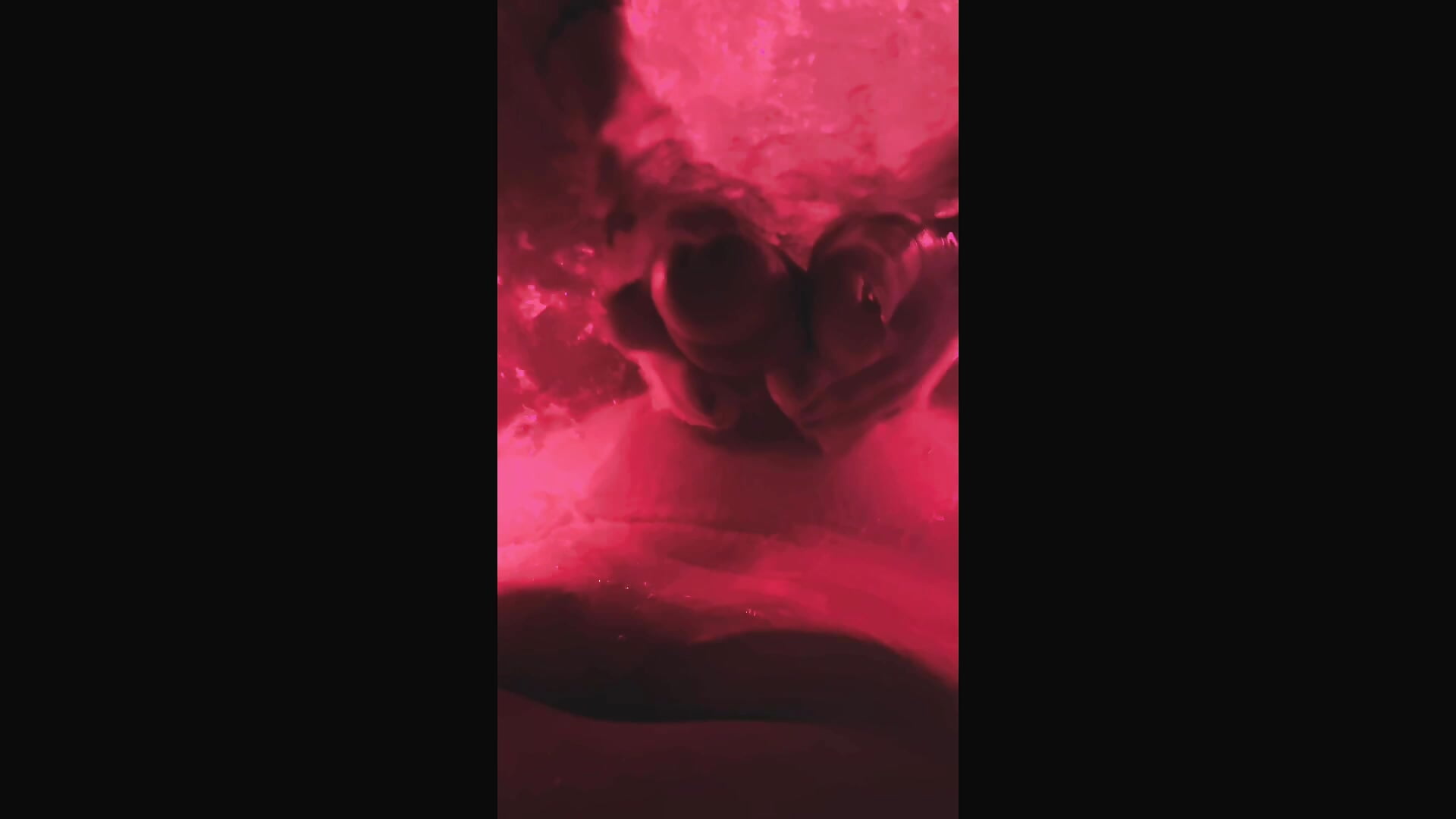 Ganzes Video Heisser Footjob und Sex im Whirlpool - video by Natalie_beniboy cam model