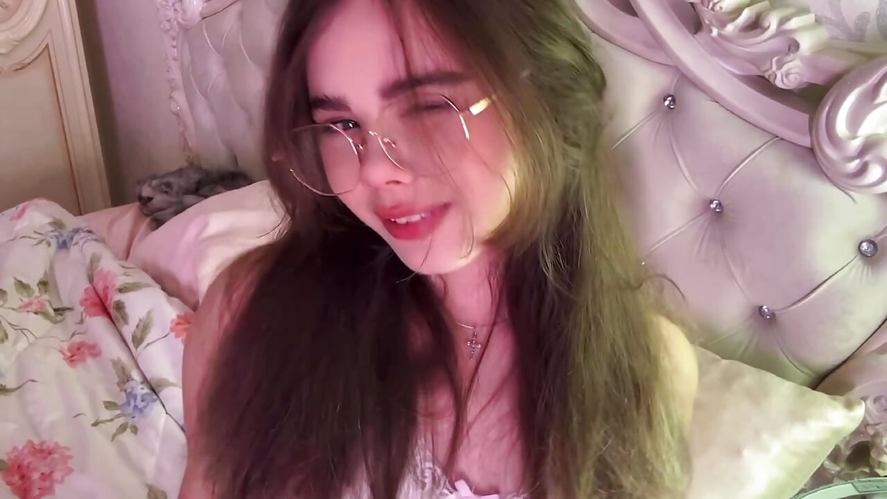 cutie - video by PinkiRay cam model