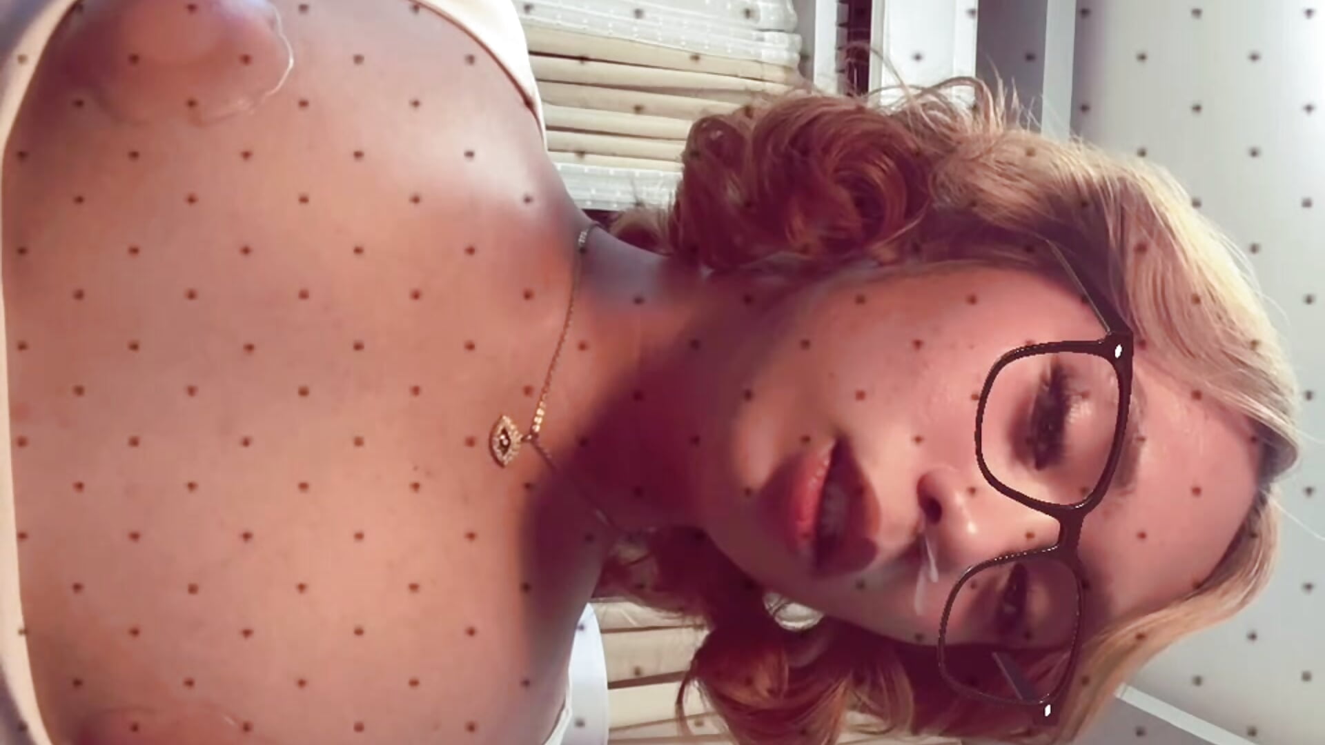 trim,381910D9-134F-4311-9C39-5A53F8E532DE - video của người mẫu cam Cataleya_Jonesxxx