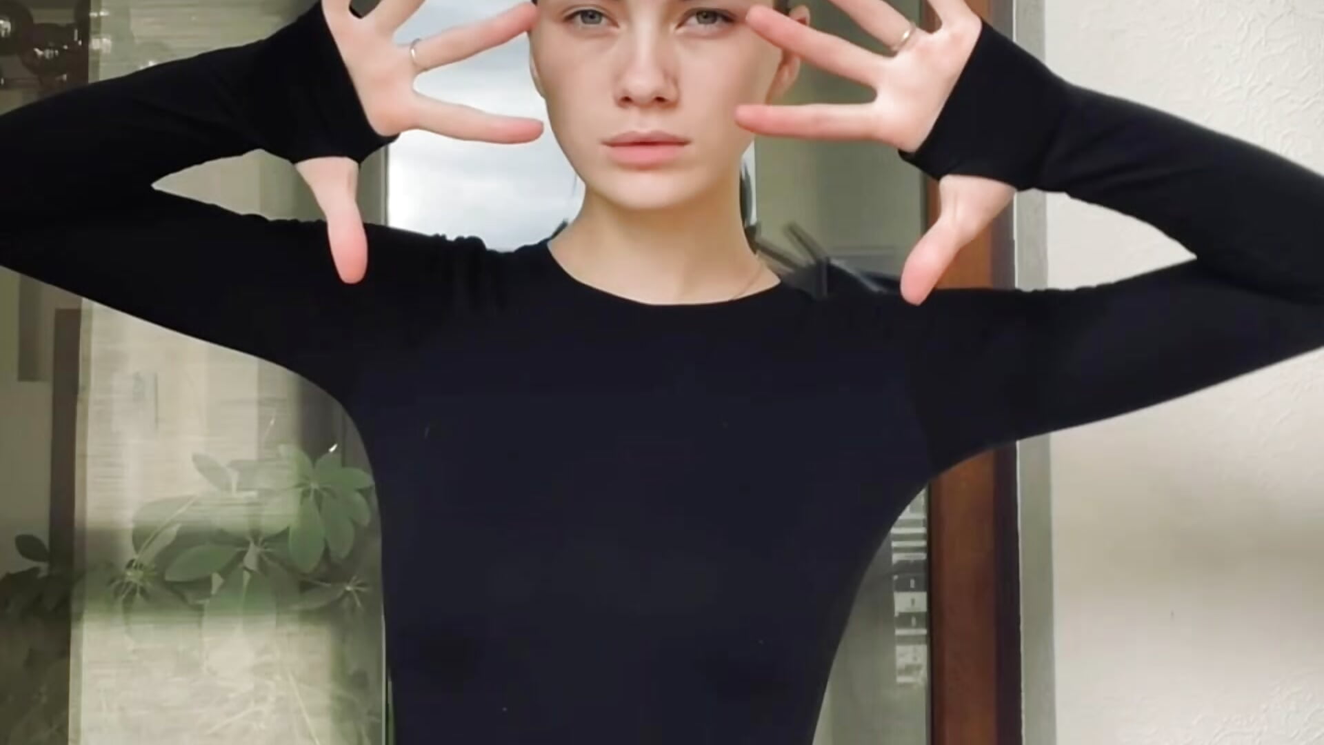 A Little Bit Of Me😚 - video by SirenaOstrem cam model