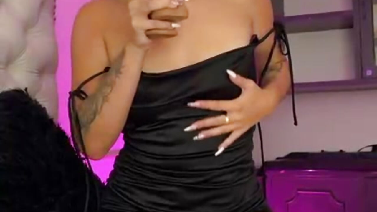 i love it your cock mmm - video by CarolinaFerrer cam model