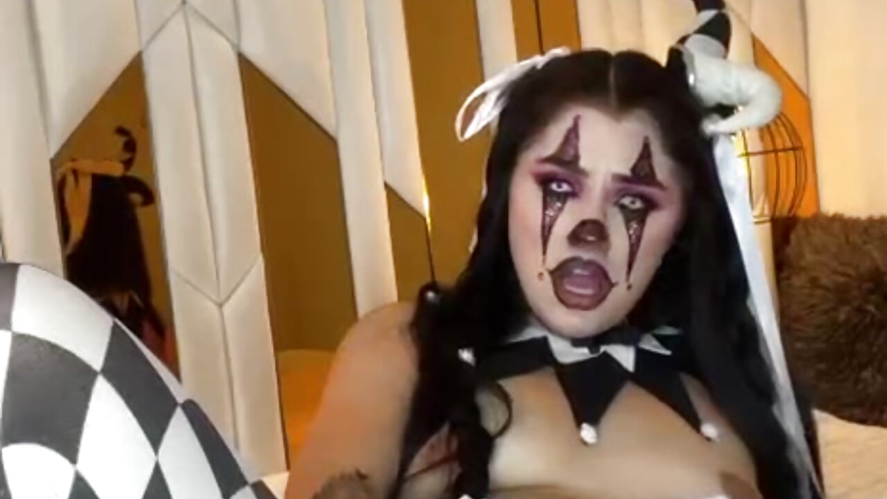 A very horny harlequin😈 - video by CarolinaFerrer cam model