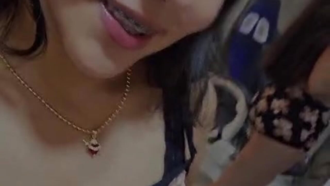 Hello My Love 🫦 - vídeo de Emilia_love_a modelo de câmara